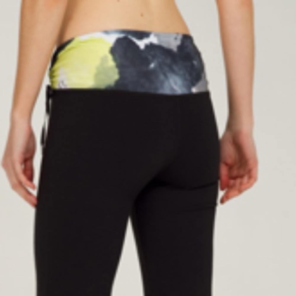 LULULEMON GROOVE SHORTS V.